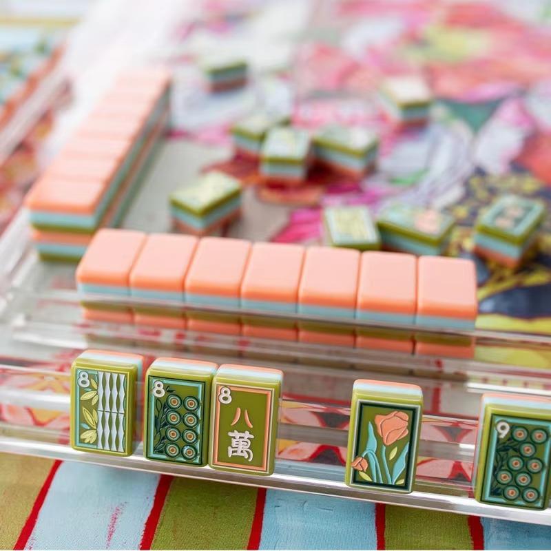 Botanical Green Mahjong Set detail view 3