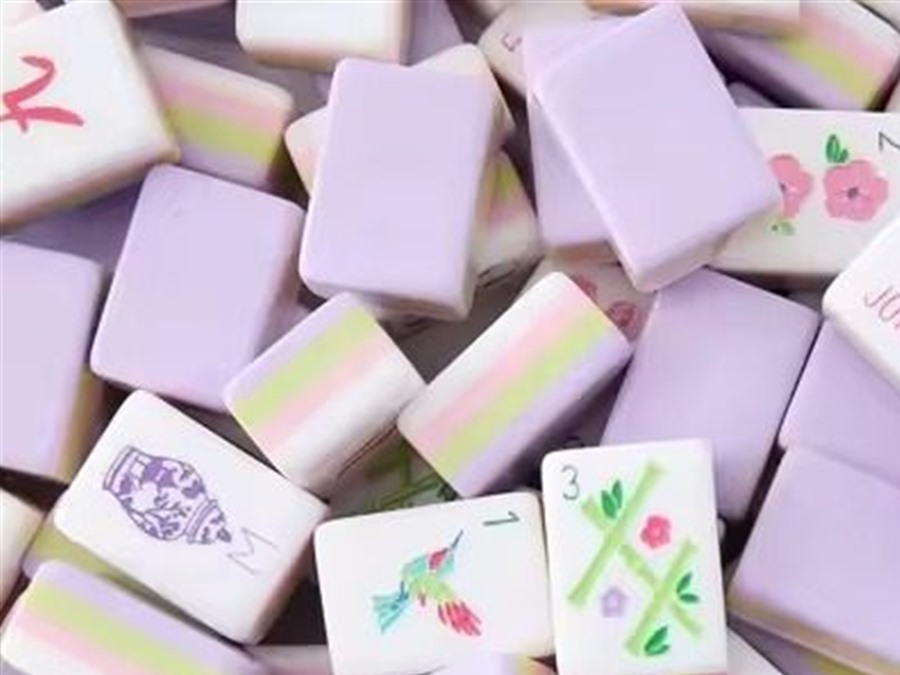 Lavender Mahjong Set detail view 1