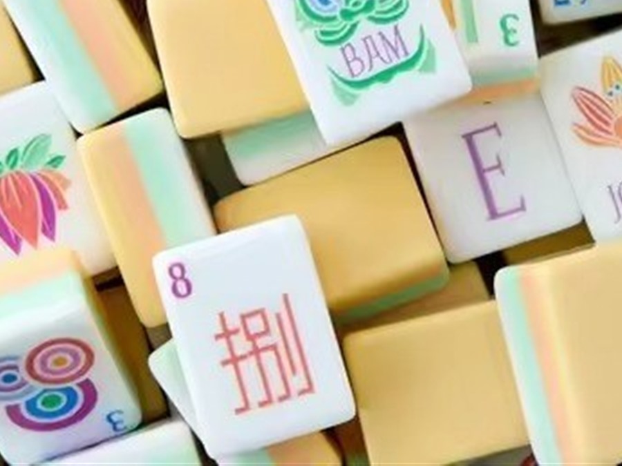 Pastel Yellow Mahjong Set detail view 3